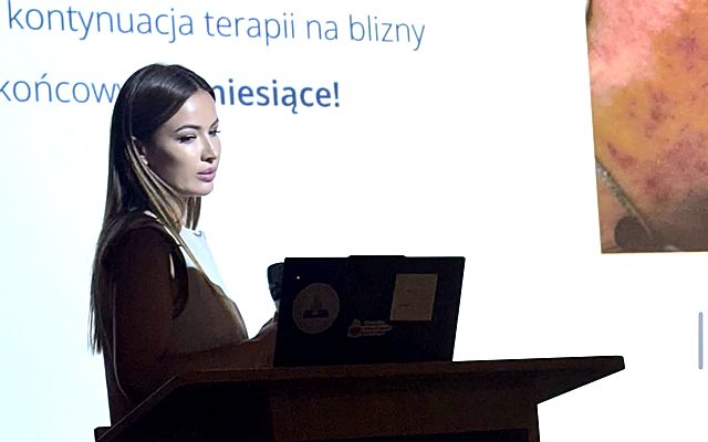 Aleksandra Rabenda podczas wystąpienia szkoleniowego